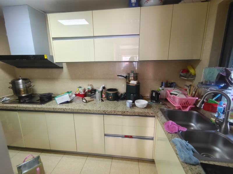 4室2廳2陽臺 金域緹香廚房