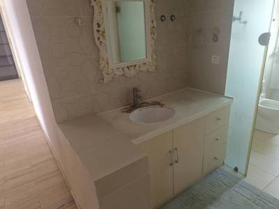 4室2廳2陽(yáng)臺(tái) 湖畔之夢(mèng)