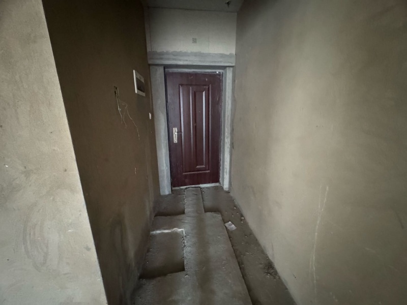 3室2廳3陽(yáng)臺(tái) 潤(rùn)城第三大道門廳