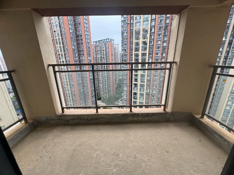 3室2廳3陽(yáng)臺(tái) 潤(rùn)城第三大道陽(yáng)臺(tái)