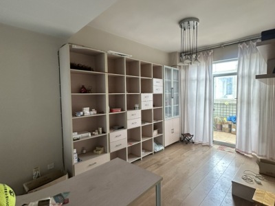 5室3廳2陽(yáng)臺(tái) 幸福花園