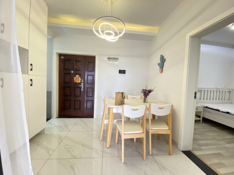 2室2廳1陽臺 金馬騰苑餐廳