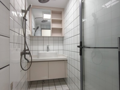 2室2廳2陽(yáng)臺(tái) 東華小區(qū)