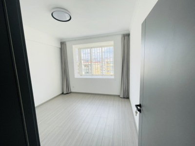 4室2廳2陽(yáng)臺(tái) 金玉靚苑