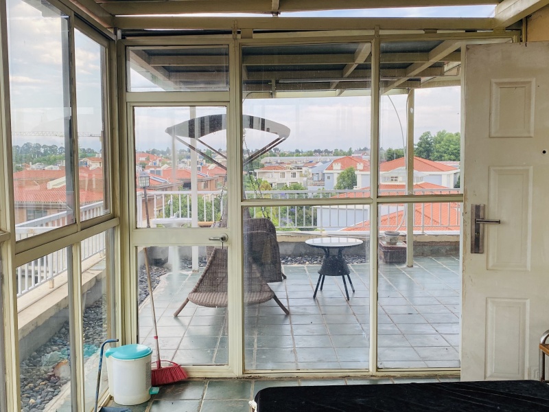 4室2廳2陽臺 滇池花園別墅陽臺