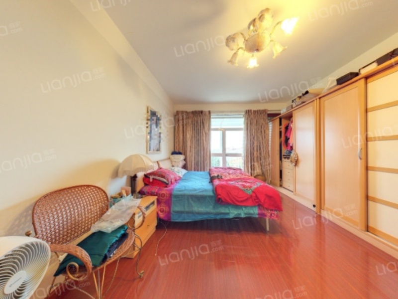 4室2廳2陽臺 滇池花園別墅臥室