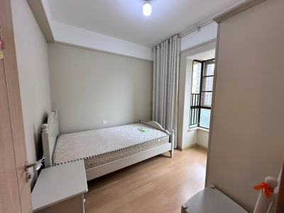 3室2廳2陽臺 金域緹香