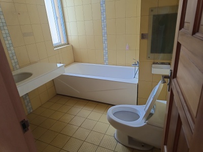 4室2廳2陽(yáng)臺(tái) 湖畔之夢(mèng)