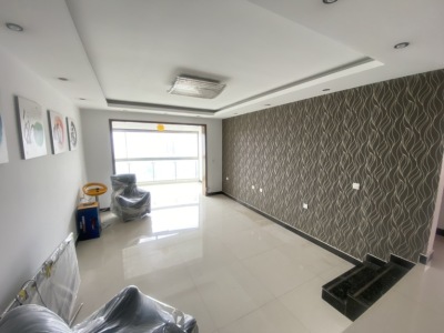 3室2廳2陽臺 和諧世紀(jì)客廳