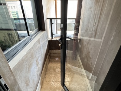 3室1廳1陽臺(tái) 葡萄街區(qū)天宇花園