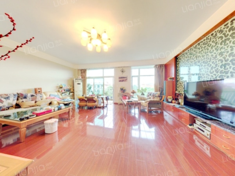 4室2廳2陽臺 滇池花園別墅客廳