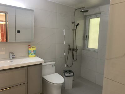 3室2廳2陽臺 金色家園南園衛(wèi)生間