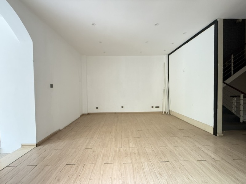 6室3廳3陽臺(tái) 滇池印象花園別墅餐廳