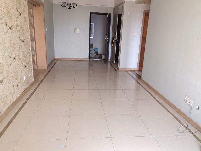 2室2廳1陽(yáng)臺(tái) 中海學(xué)府路8號(hào)餐廳