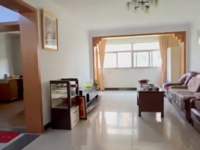 板机厂宿舍封面图