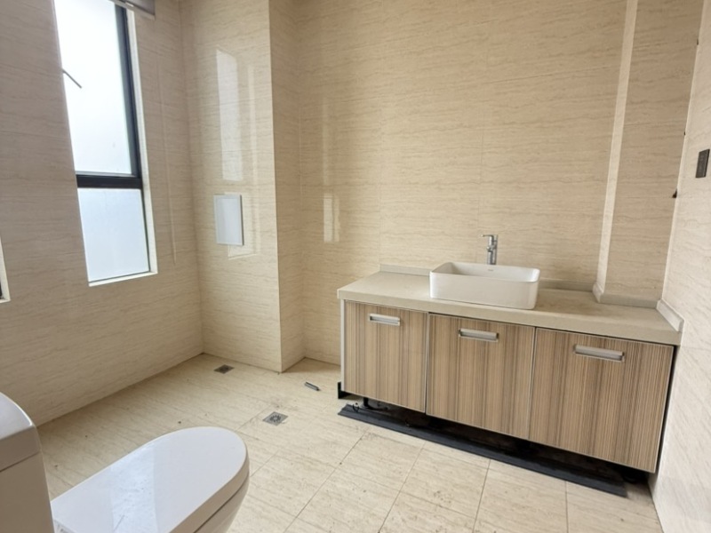 6室3廳3陽臺(tái) 滇池印象花園別墅衛(wèi)生間