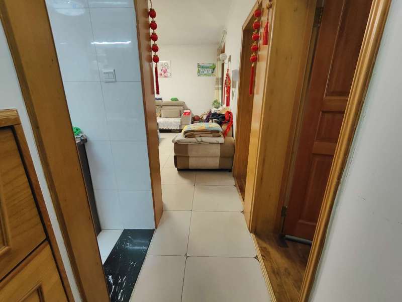 3室2廳1陽臺(tái) 金星小區(qū)門廳