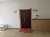 4室2廳2陽臺 湖畔之夢門廳