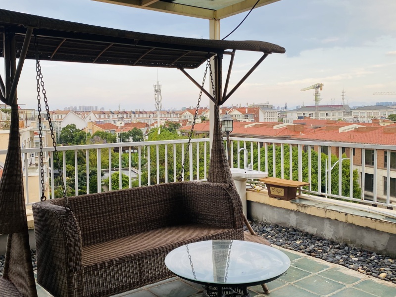 4室2廳2陽臺 滇池花園別墅陽臺