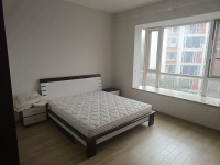 4室2廳2陽臺 湖畔之夢臥室