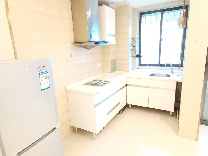 2室1廳1陽(yáng)臺(tái) 紅星國(guó)際晶品公寓廚房