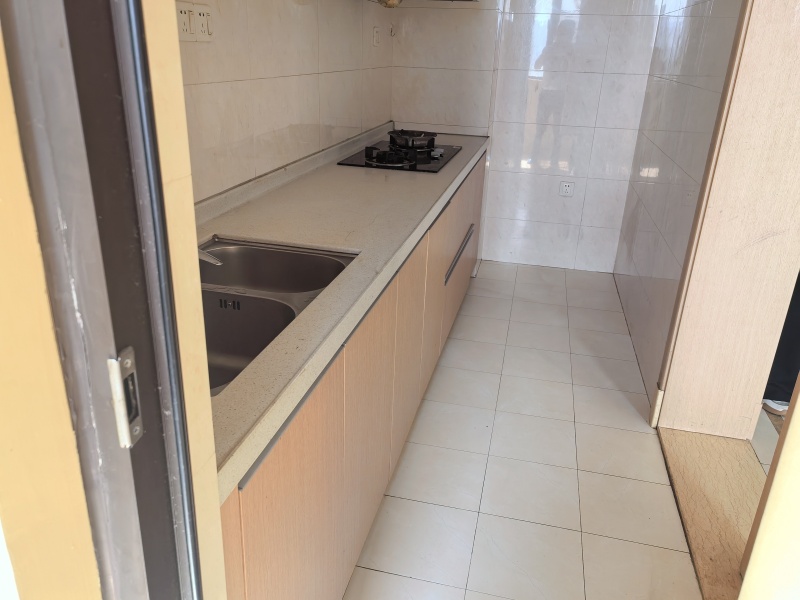 2室2廳1陽(yáng)臺(tái) 中海學(xué)府路8號(hào)廚房