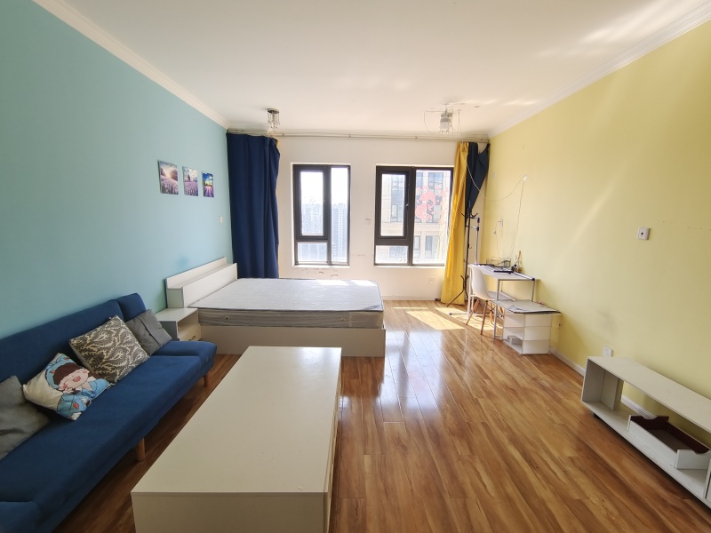 1室1廳1陽(yáng)臺(tái) 綠城春江明月客廳