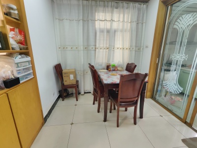 3室2廳1陽臺(tái) 金星小區(qū)餐廳