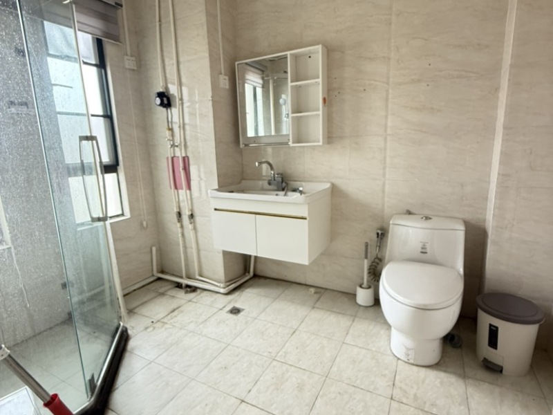 6室3廳3陽臺(tái) 滇池印象花園別墅衛(wèi)生間