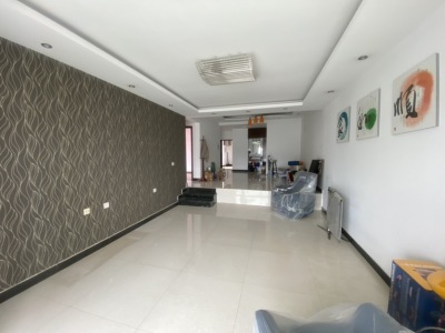 3室2廳2陽臺 和諧世紀(jì)客廳