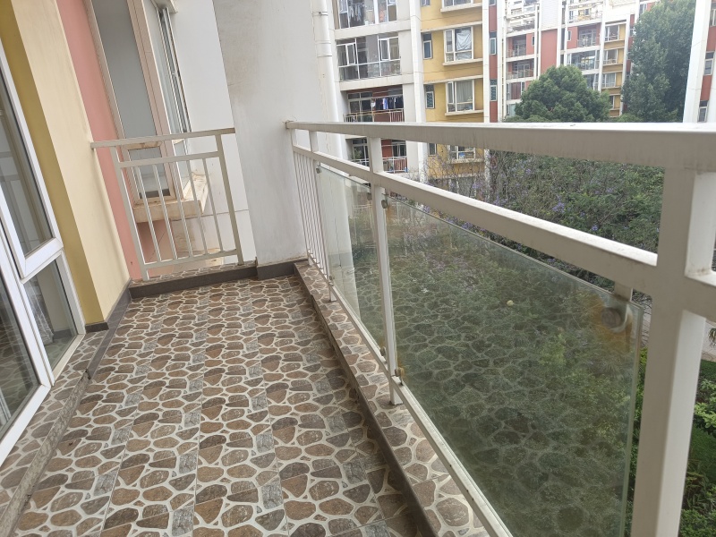 4室2廳2陽臺 湖畔之夢陽臺