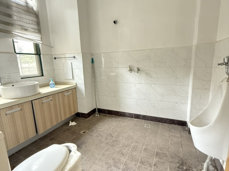 6室3廳3陽臺(tái) 滇池印象花園別墅衛(wèi)生間