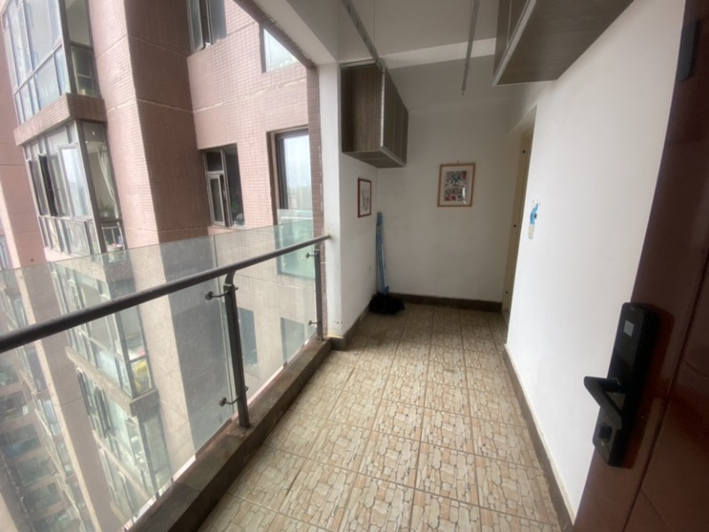 3室2廳2陽臺 和諧世紀(jì)門廳