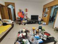 3室2廳1陽臺(tái) 金星小區(qū)客廳