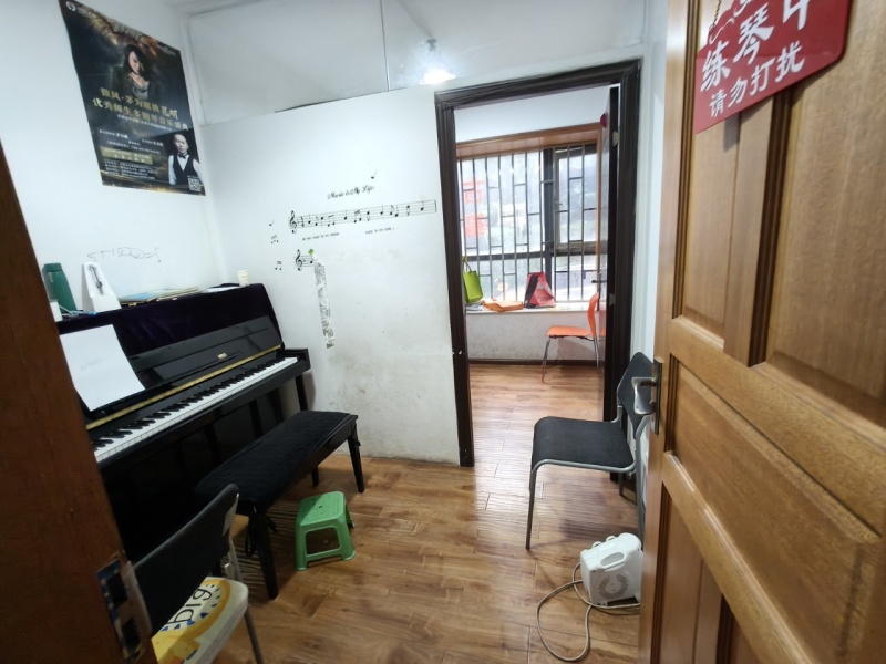 4室2廳1陽臺 東驤神駿一期臥室