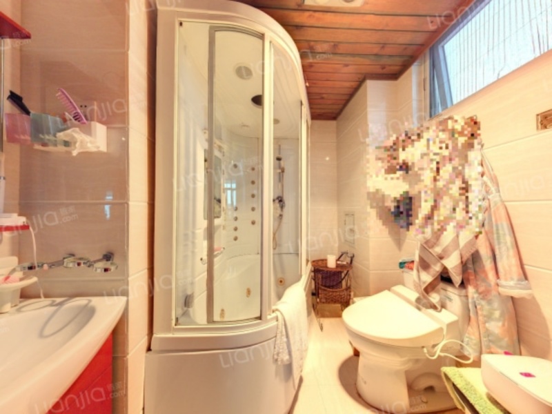 4室2廳2陽臺 滇池花園別墅衛(wèi)生間