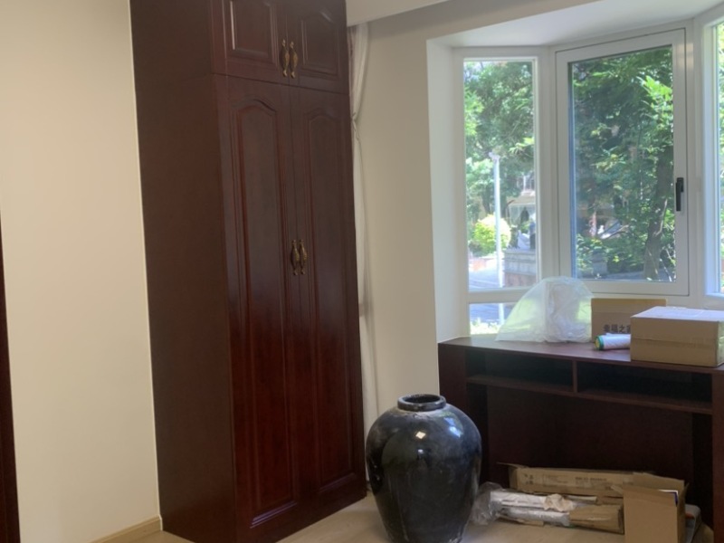 3室2廳2陽臺 金色家園南園臥室