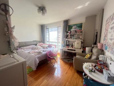 4室2廳2陽臺(tái) 世紀(jì)城沁春苑