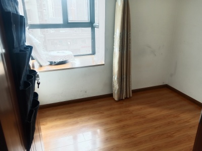 3室2廳2陽臺 潤城二區(qū)