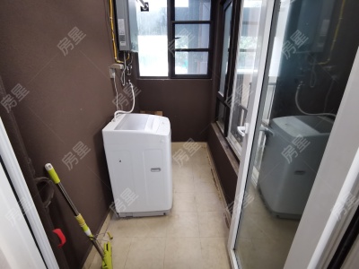 3室2廳1陽(yáng)臺(tái) 魅力之城五期