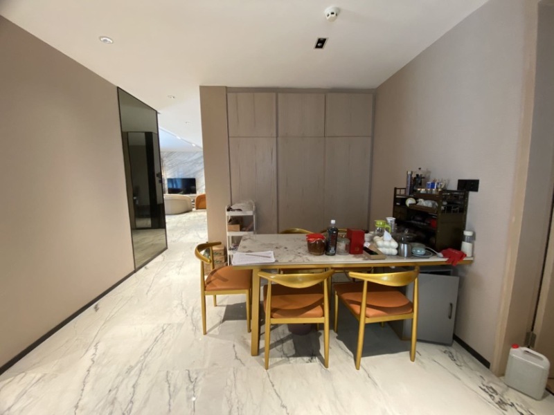 5室2廳2陽臺 俊發(fā)逸天峰臥室