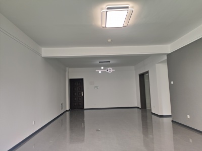 3室2廳2陽臺 譽(yù)峰峰景