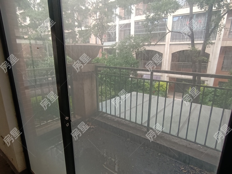 假日湾阳台