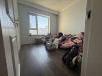 4室2廳4陽臺 藍(lán)光水岸公園臥室