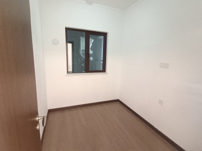 3室2廳2陽(yáng)臺(tái) 萬(wàn)科城凌峰上