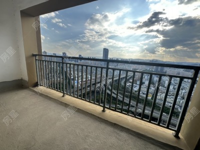 3室2廳2陽臺 溪畔麗景