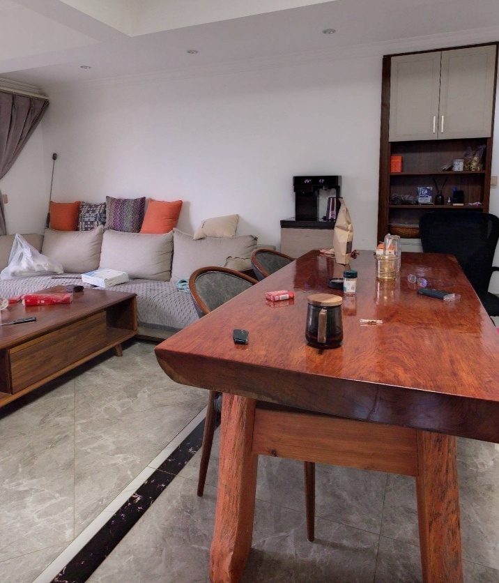 1室2廳2陽臺(tái) 理想紅樹灣公寓餐廳