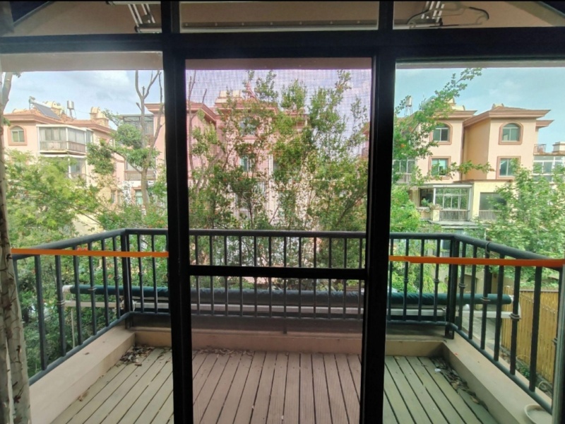 5室2廳3陽臺(tái) 公園道一號別墅陽臺(tái)