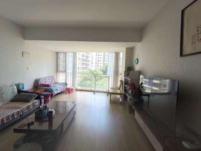 3室2廳1陽臺(tái) 月半灣