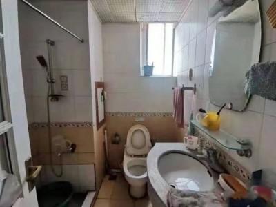 3室2廳1陽(yáng)臺(tái) 新興大廈